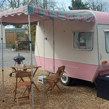 Holiday home Molly The Vintage Caravan. *